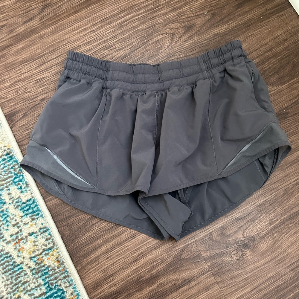 🩶Rhino grey lululemon shorts🩶